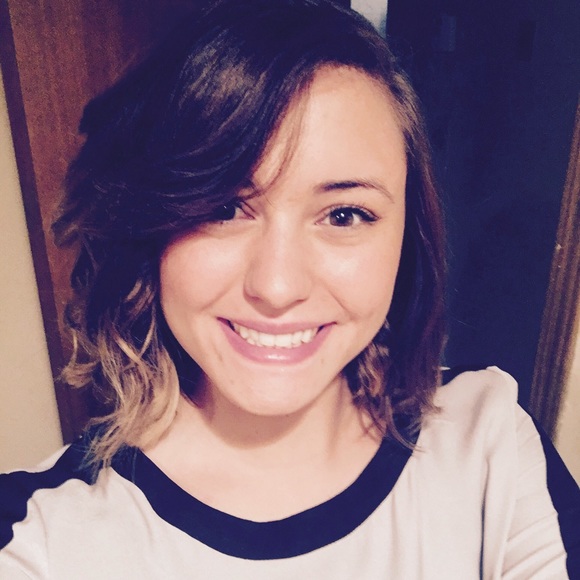 Meet your Posher, Lyndie - Picture 1 of 1